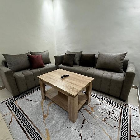 Appartement Spacieux Et Calme A Proximite De La Mer Et La Gare Agdal Rabat Bagian luar foto