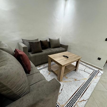 Appartement Spacieux Et Calme A Proximite De La Mer Et La Gare Agdal Rabat Bagian luar foto