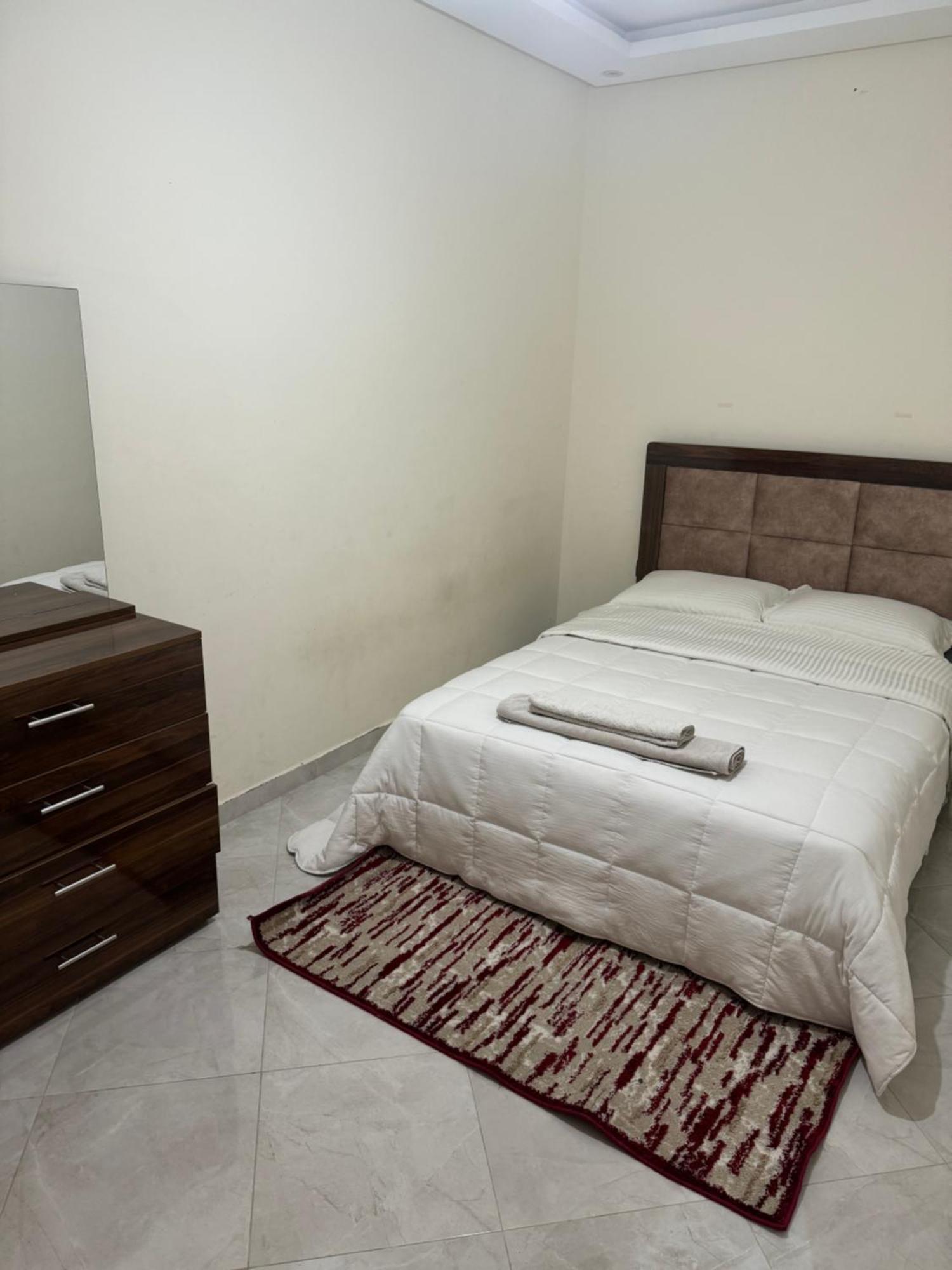 Appartement Spacieux Et Calme A Proximite De La Mer Et La Gare Agdal Rabat Bagian luar foto